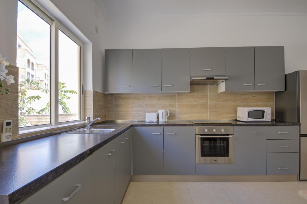 St Julian'S Unique 3-Bedroom Apartments Sleeps 9-10 St. Julian's Exterior foto
